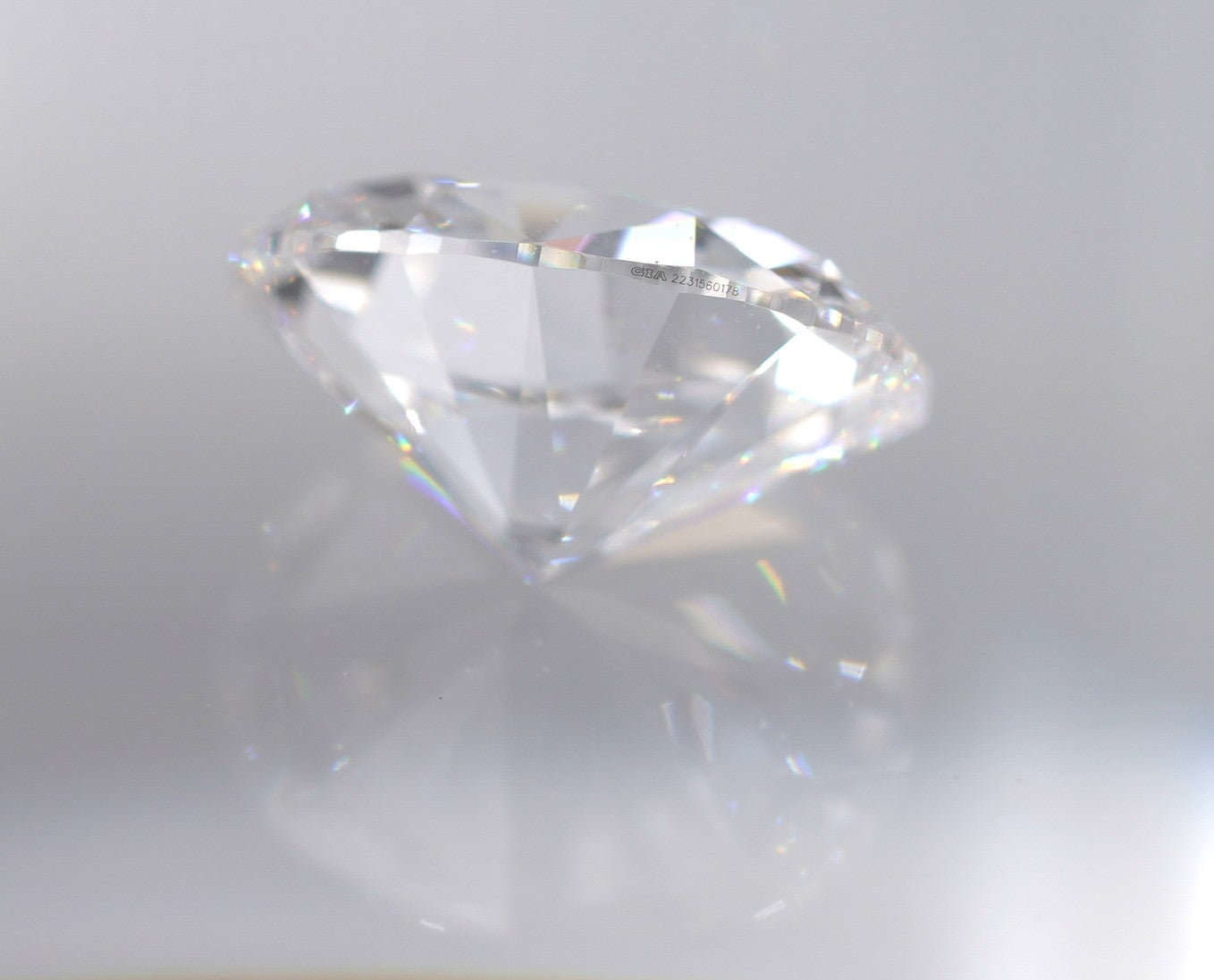 GIA 1.08 ct VS1/D Oval Brilliant Natural Diamond