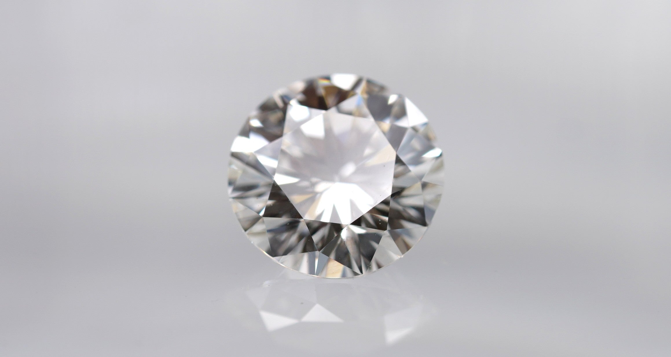GIA 1.06 ct VS1/J Round Brilliant Natural Diamond