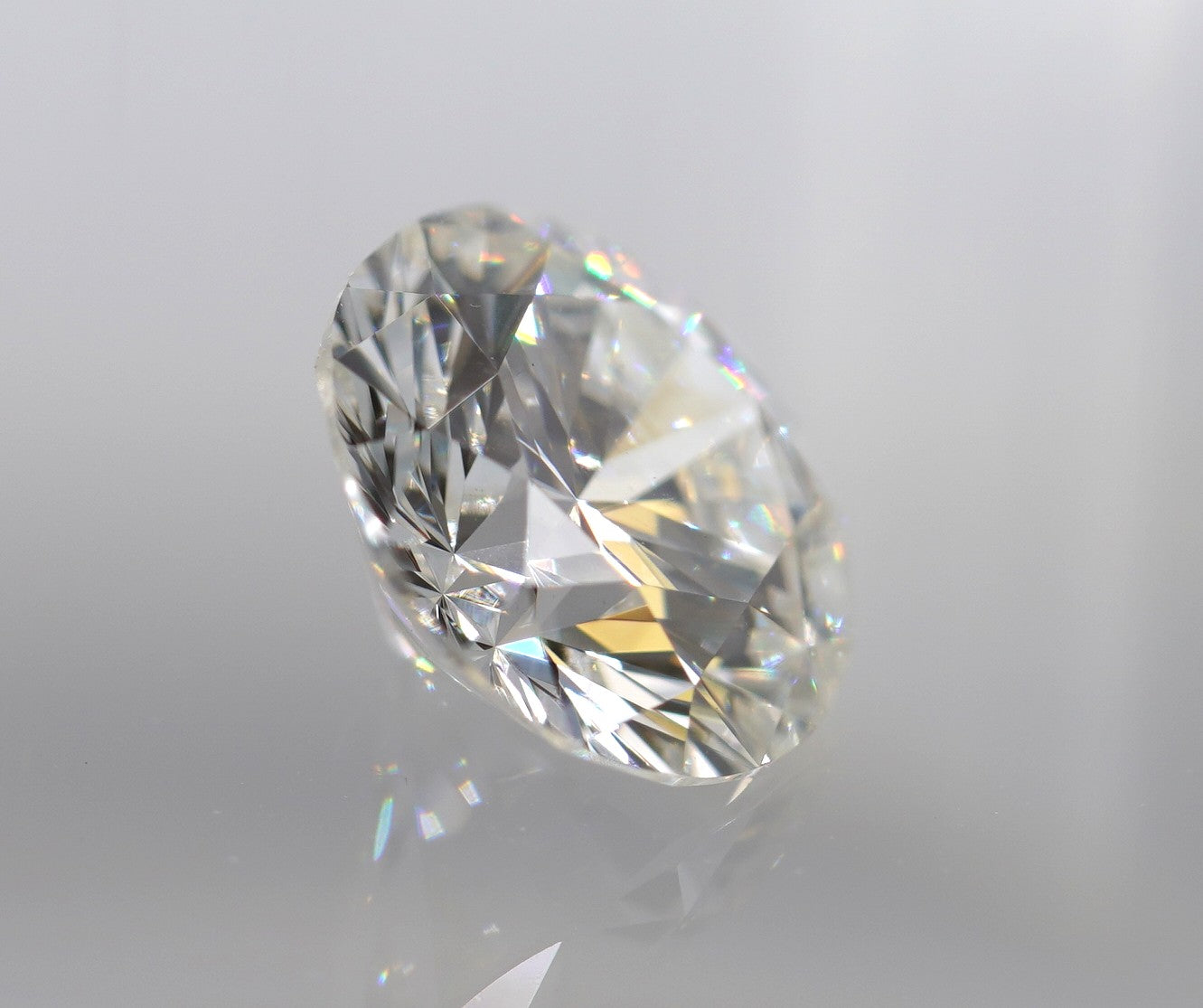 GIA 1.06 ct VS1/J Round Brilliant Natural Diamond